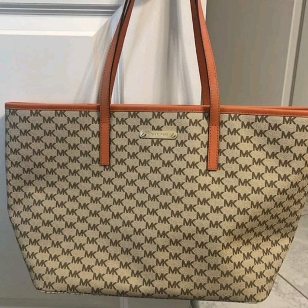 Michael Kors Emry Tote View 3